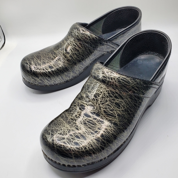 Dansko black with silver clogs sze 41 US size 10.5-11 - Picture 9 of 16